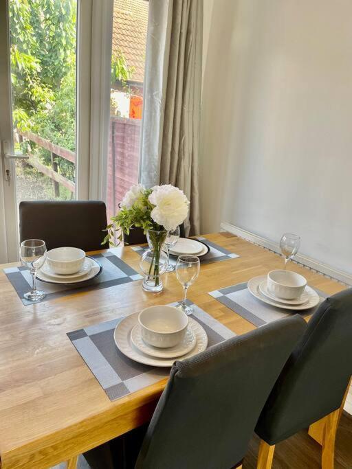 The Herald House Dartford 3 Bedroom Apartment מראה חיצוני תמונה